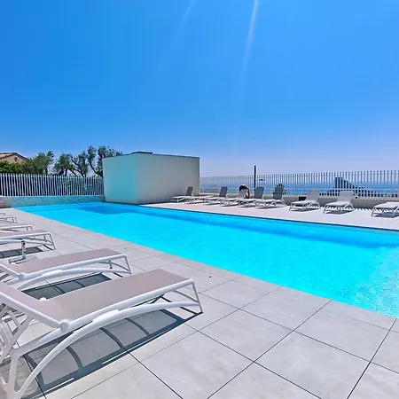 Bel Air Rooftop Pool Seaview * 빌뇌브루베